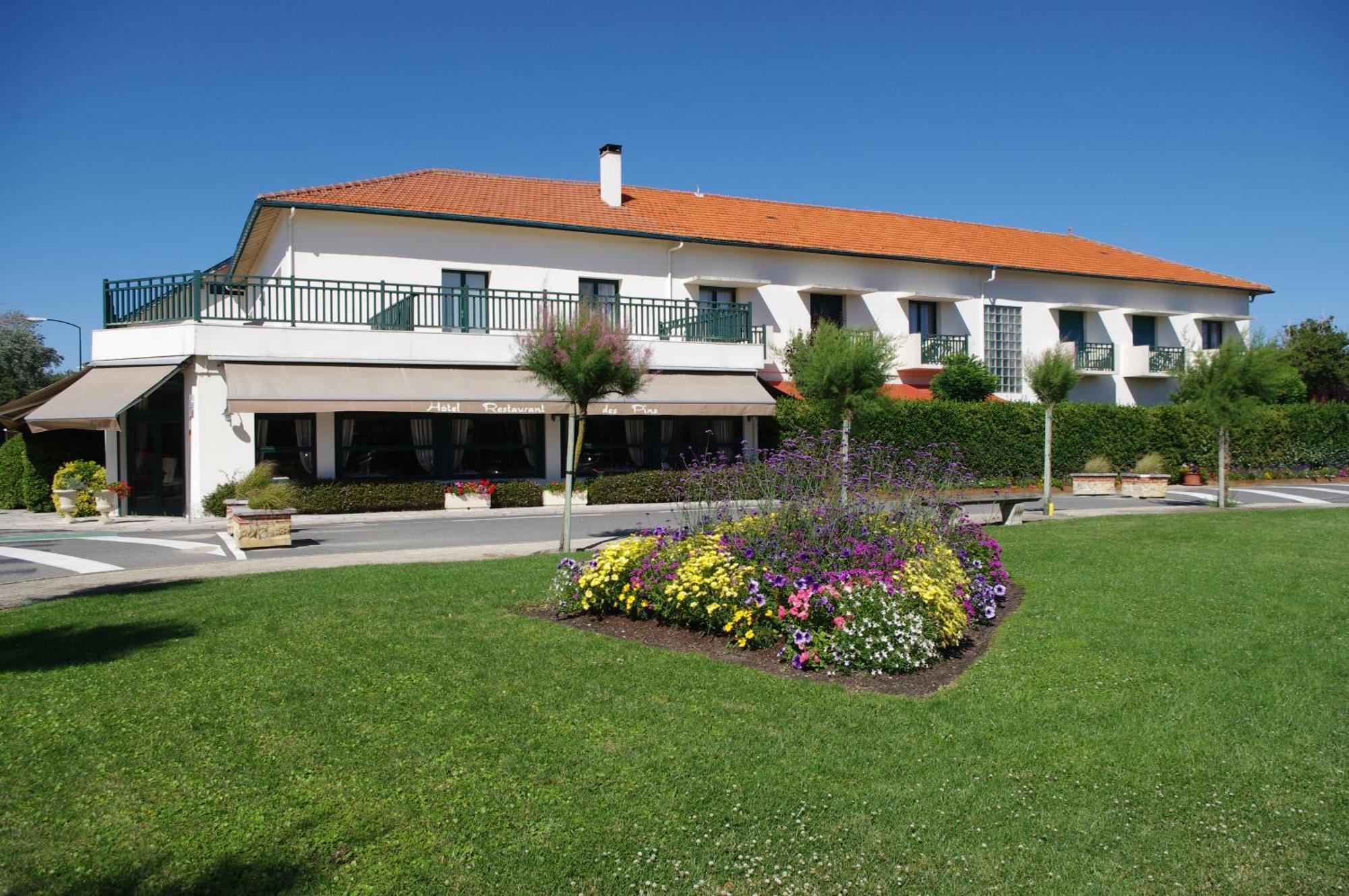 Hotel Des Pins Soulac-sur-Mer Exterior photo