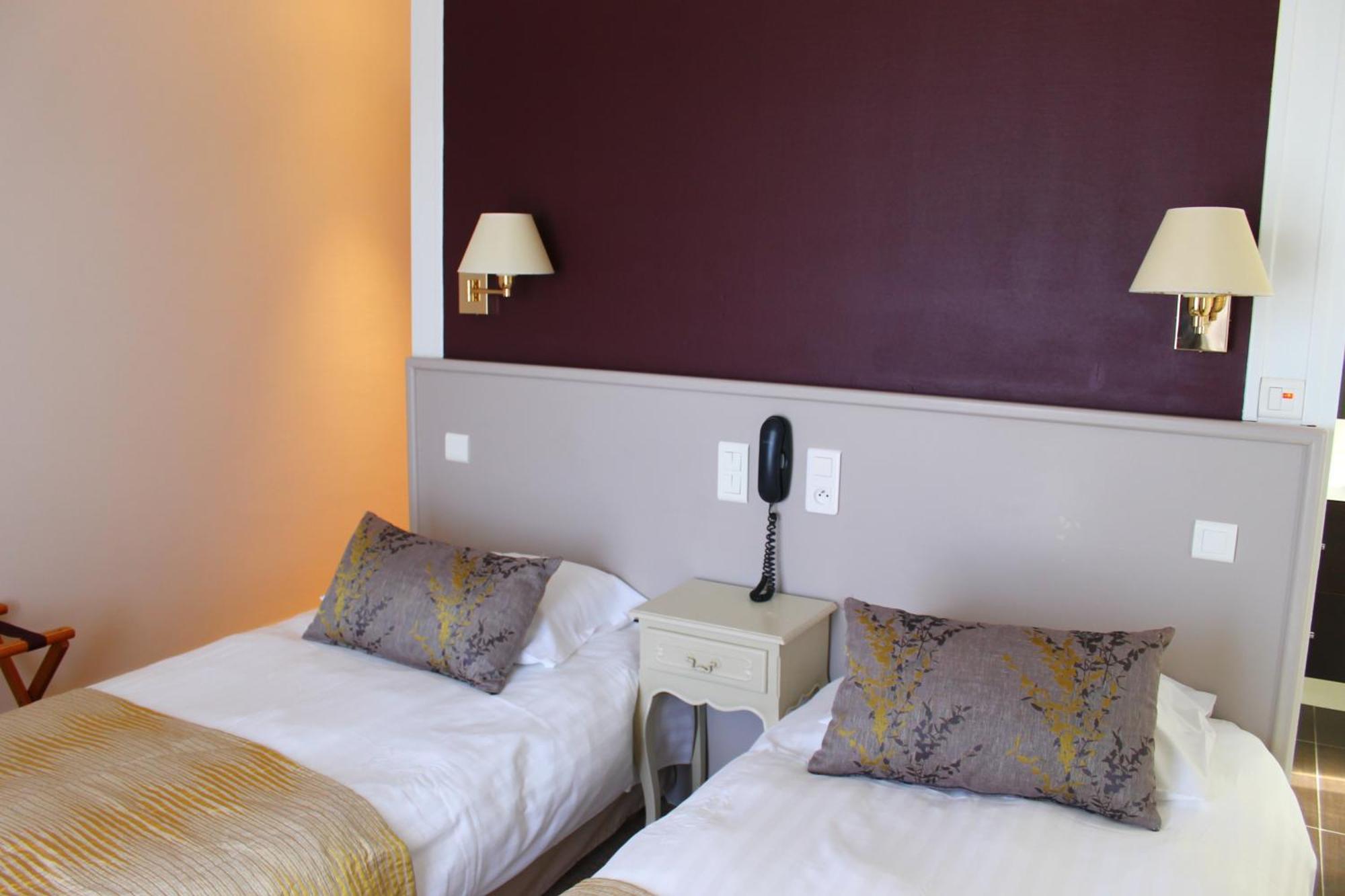 Hotel Des Pins Soulac-sur-Mer Room photo