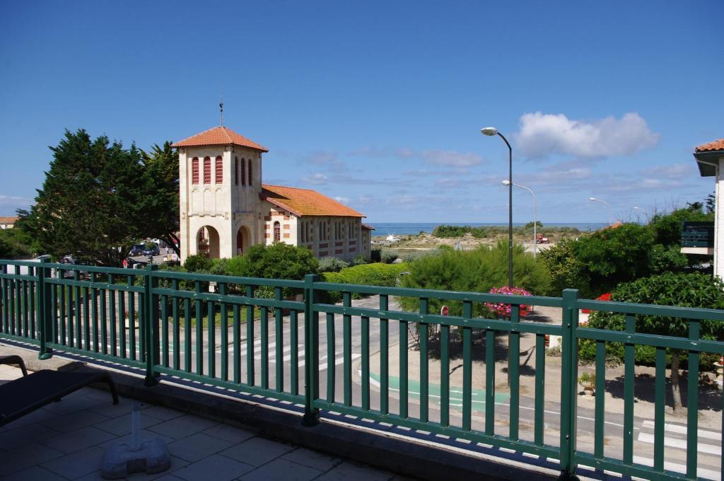 Hotel Des Pins Soulac-sur-Mer Exterior photo